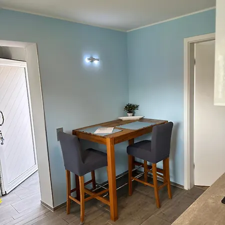 Luetjes Toewerhuus - In Apartmán *
